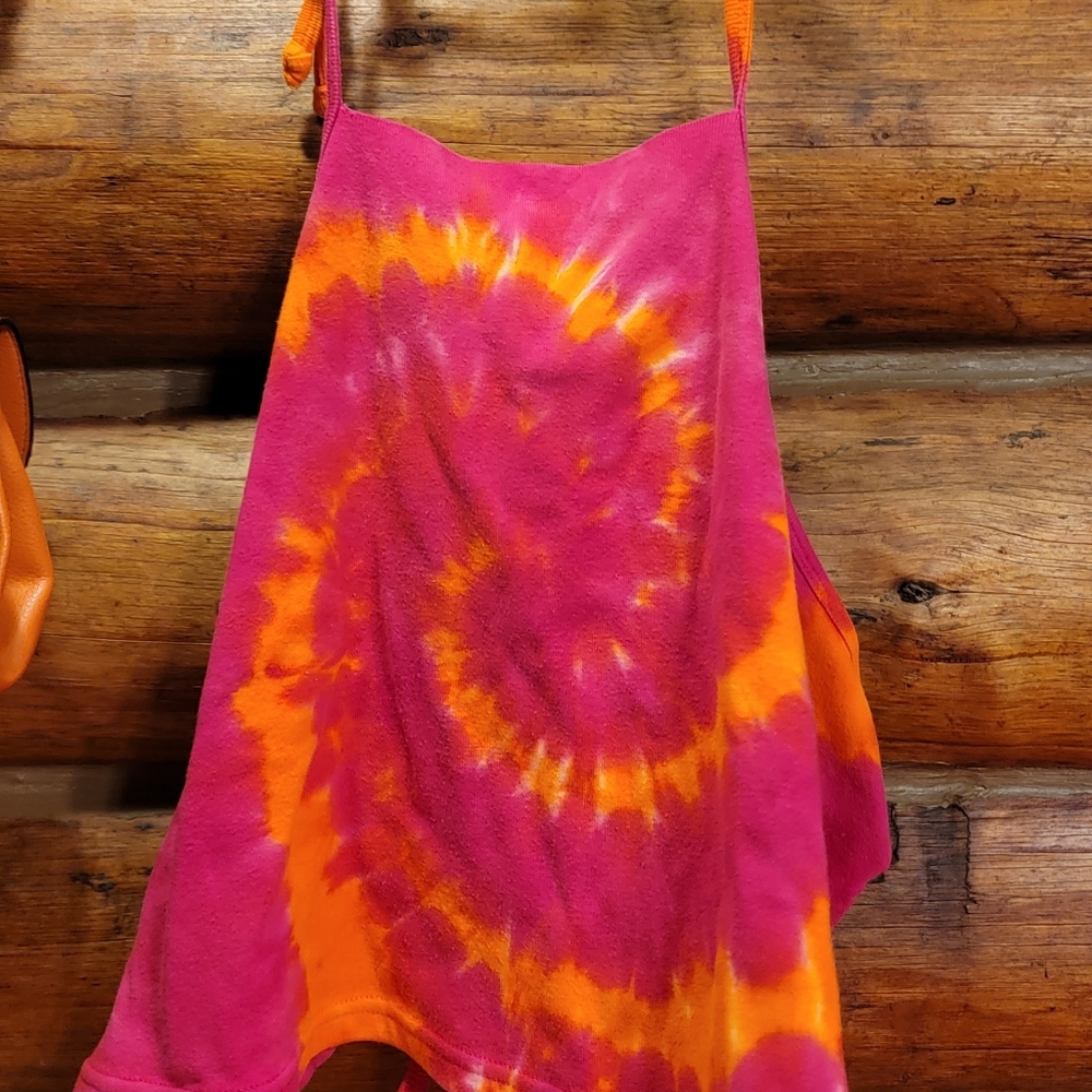 Dharma Trading Co.Sz Xl halter top bright tye dye.